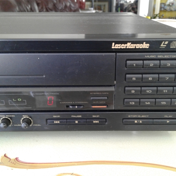 PIONEER CLD-V500 KARAOKE CD/CDV LASER DISC LD PLAYER hi fi MPX MIC control - Picture 3 of 6
